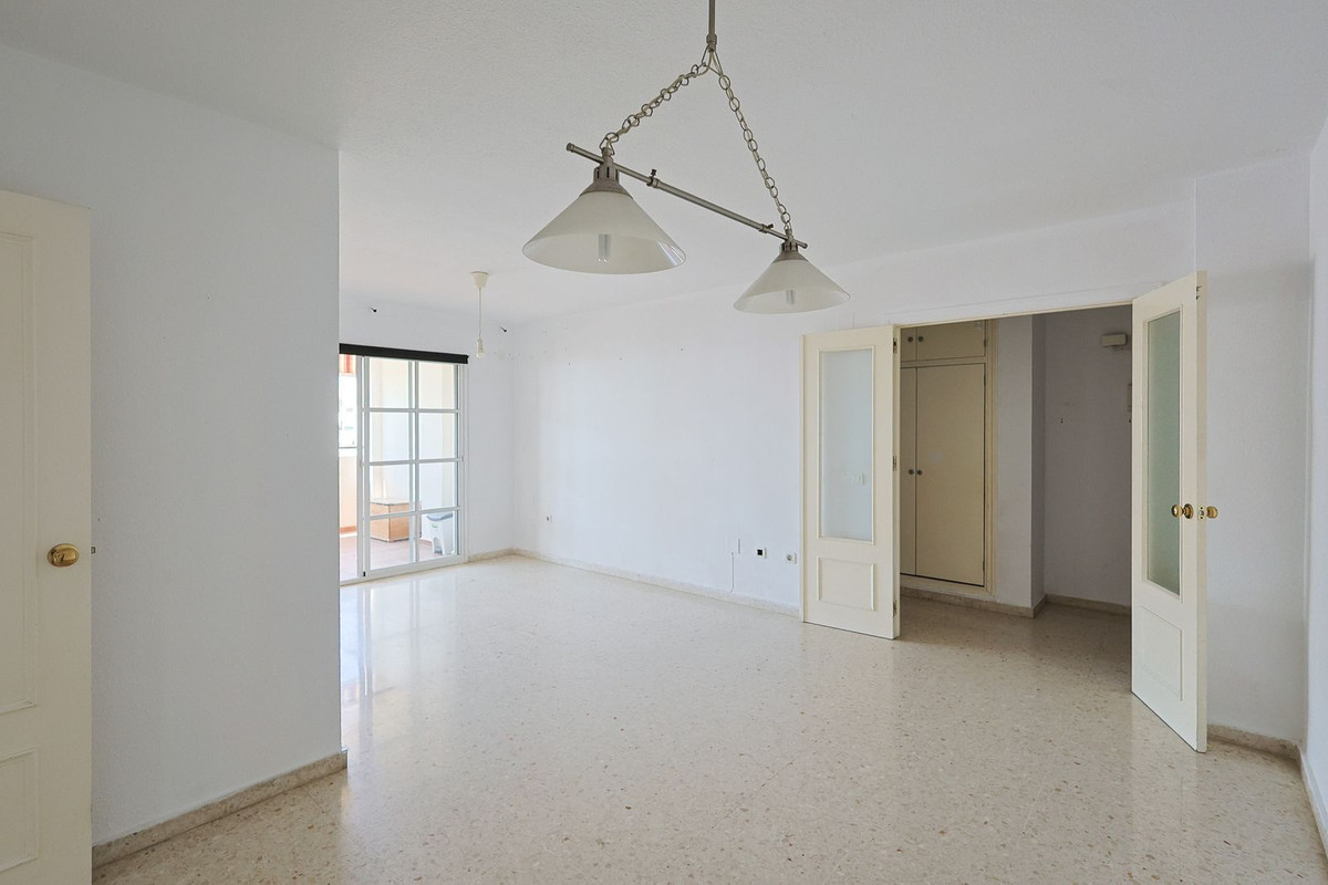 2 Bed Apartment for sale in Arroyo De La Miel Costa Del Sol, Málaga, Spain