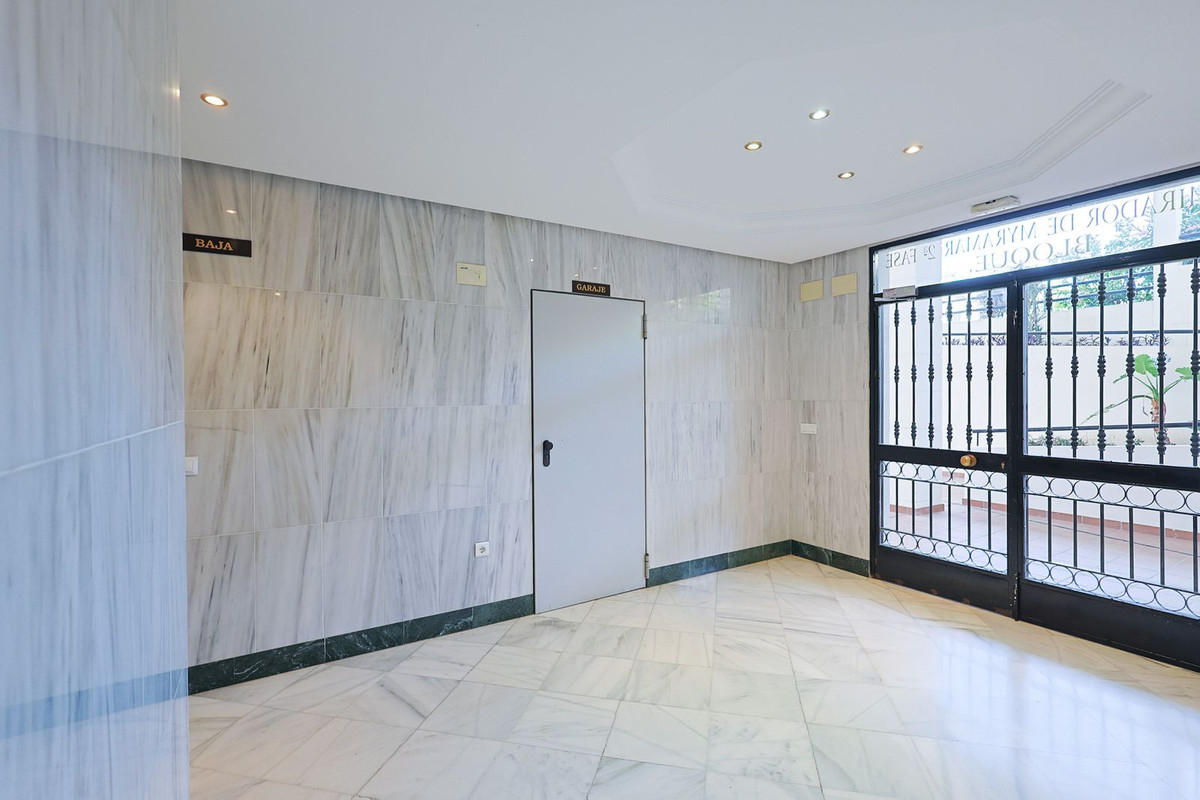 2 Bed Apartment for sale in Arroyo De La Miel Costa Del Sol, Málaga, Spain