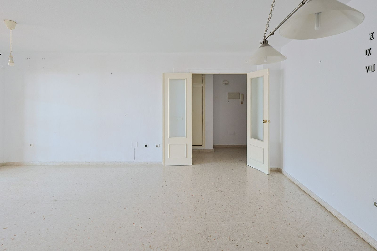 2 Bed Apartment for sale in Arroyo De La Miel Costa Del Sol, Málaga, Spain