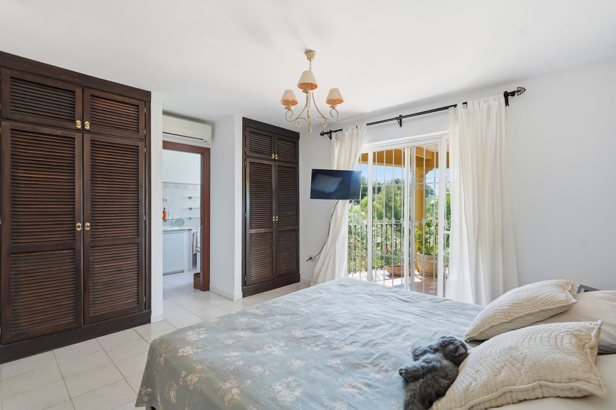 Se vende Villa - Chalet de 5 dormitorios en Costa Del Sol, Málaga, España
