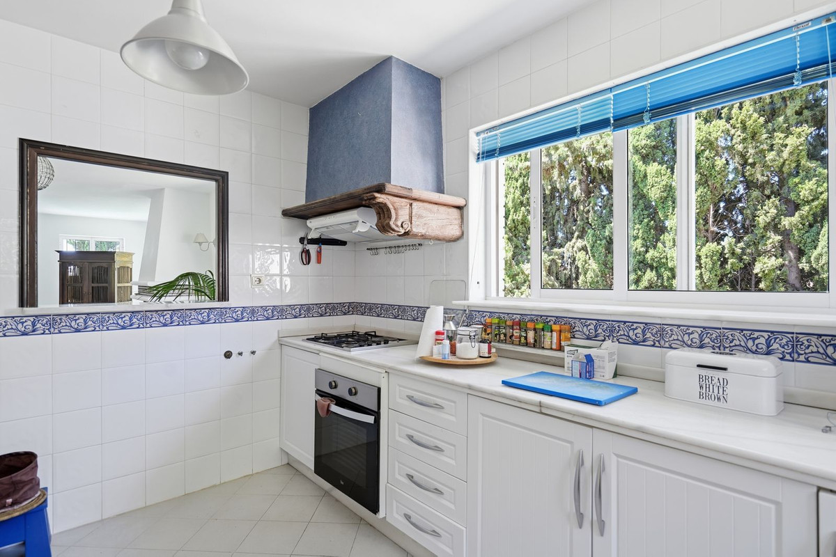 Se vende Villa - Chalet de 5 dormitorios en Costa Del Sol, Málaga, España