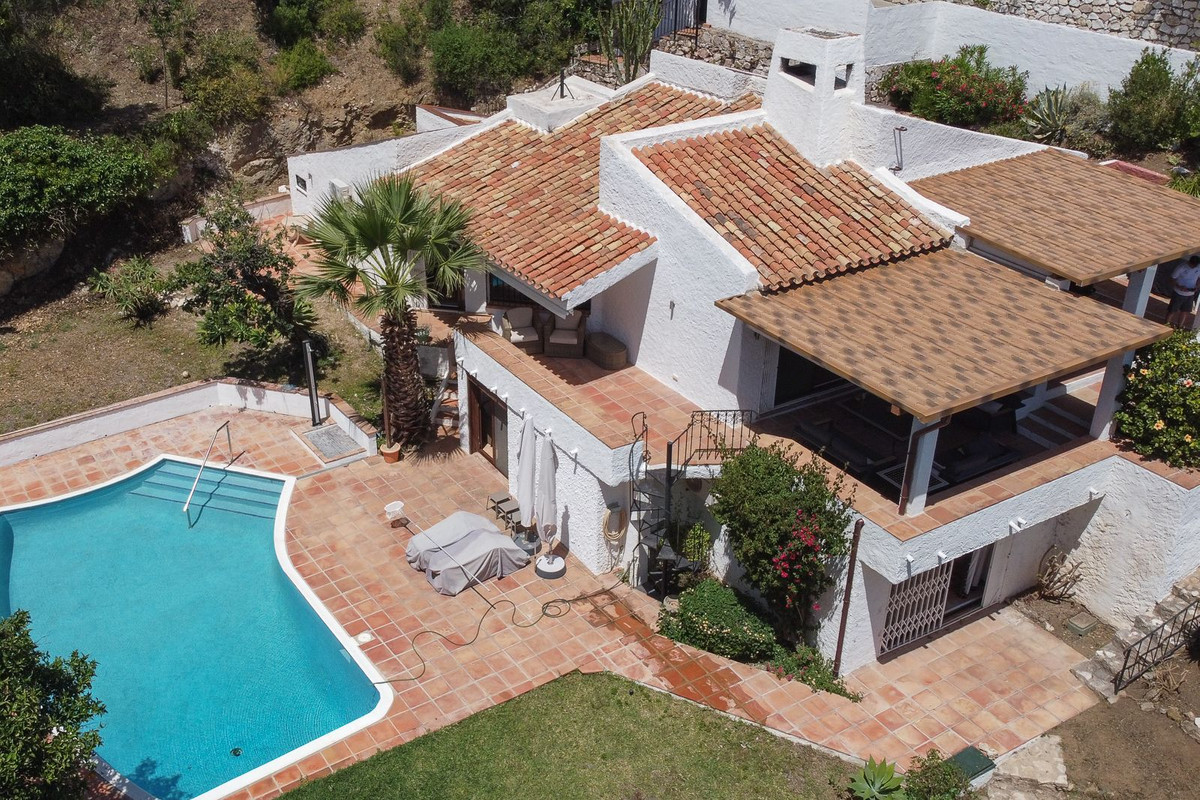 Se vende Villa - Chalet de 4 dormitorios en Costa Del Sol, Málaga, España