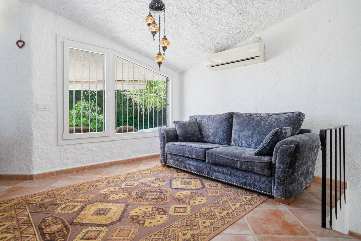 Se vende Villa - Chalet de 4 dormitorios en Costa Del Sol, Málaga, España