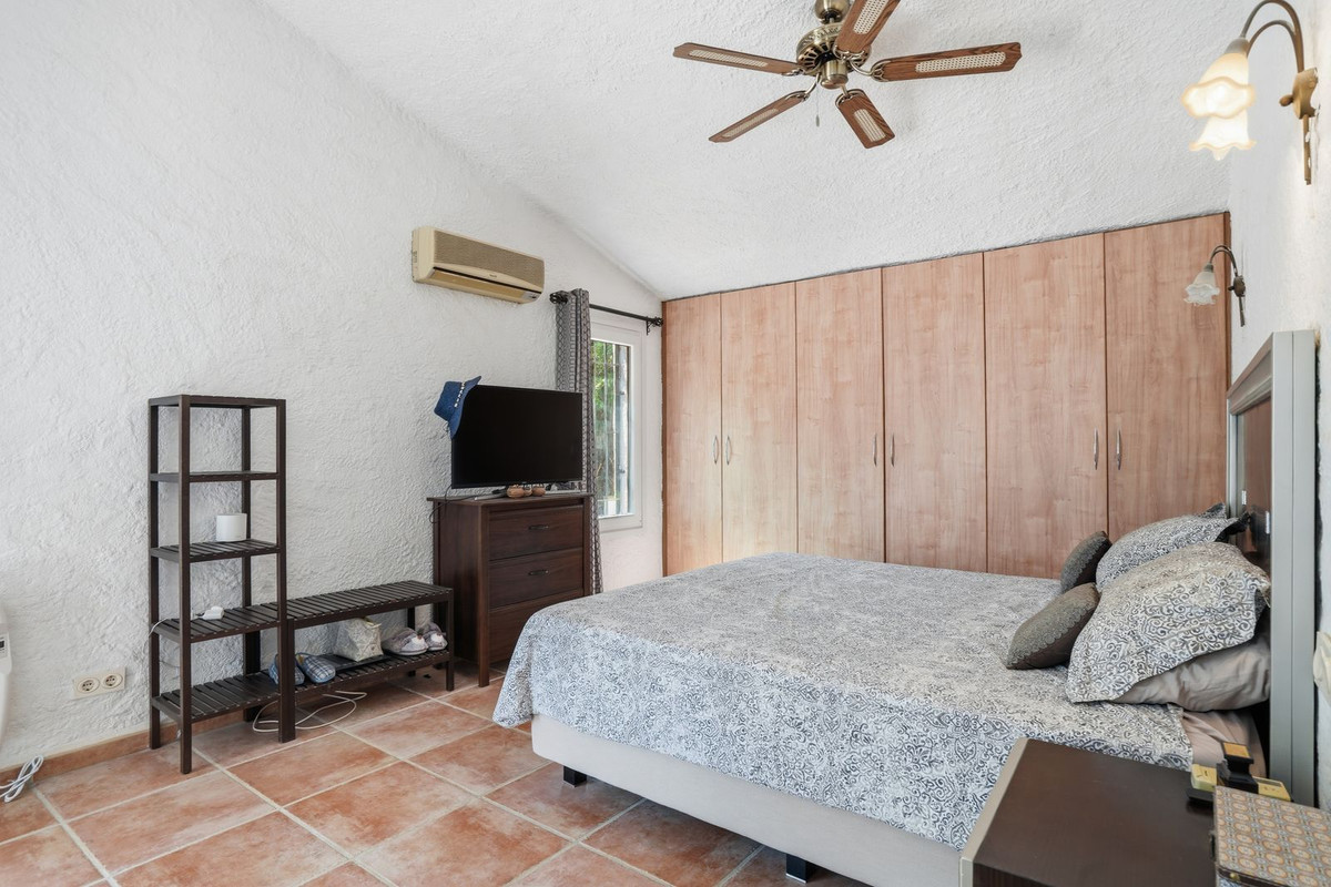 Se vende Villa - Chalet de 4 dormitorios en Costa Del Sol, Málaga, España