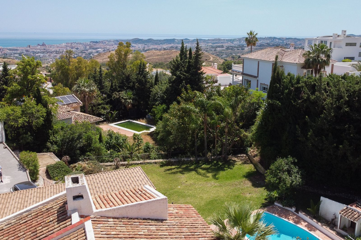 Se vende Villa - Chalet de 4 dormitorios en Costa Del Sol, Málaga, España