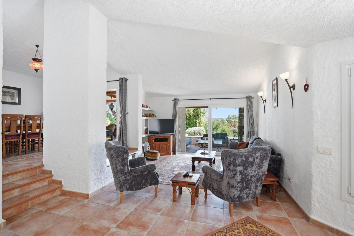 Se vende Villa - Chalet de 4 dormitorios en Costa Del Sol, Málaga, España