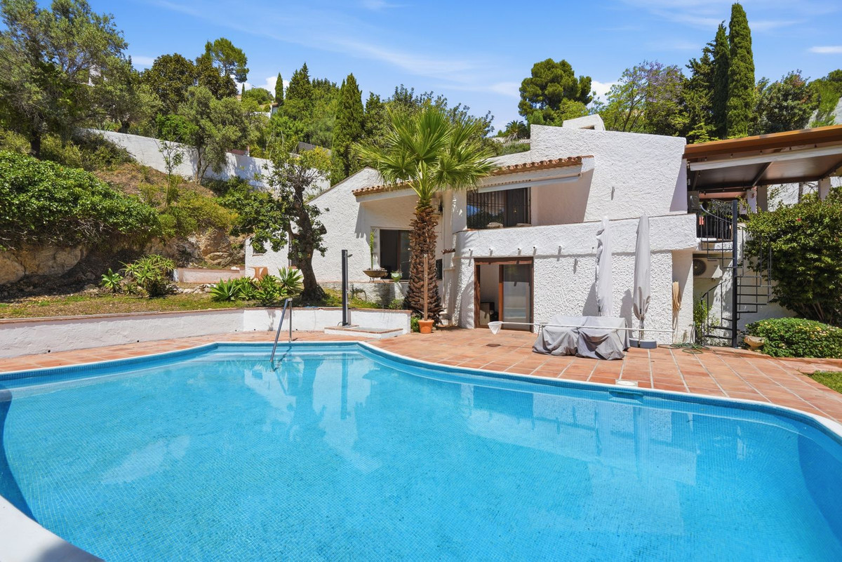 Se vende Villa - Chalet de 4 dormitorios en Costa Del Sol, Málaga, España