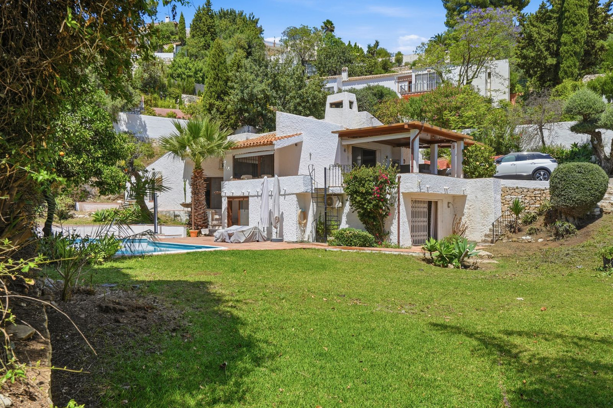 Se vende Villa - Chalet de 4 dormitorios en Costa Del Sol, Málaga, España