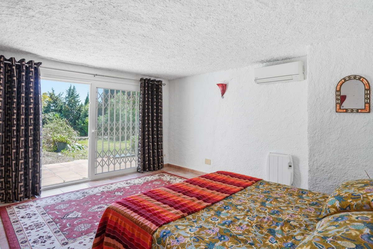 Se vende Villa - Chalet de 4 dormitorios en Costa Del Sol, Málaga, España