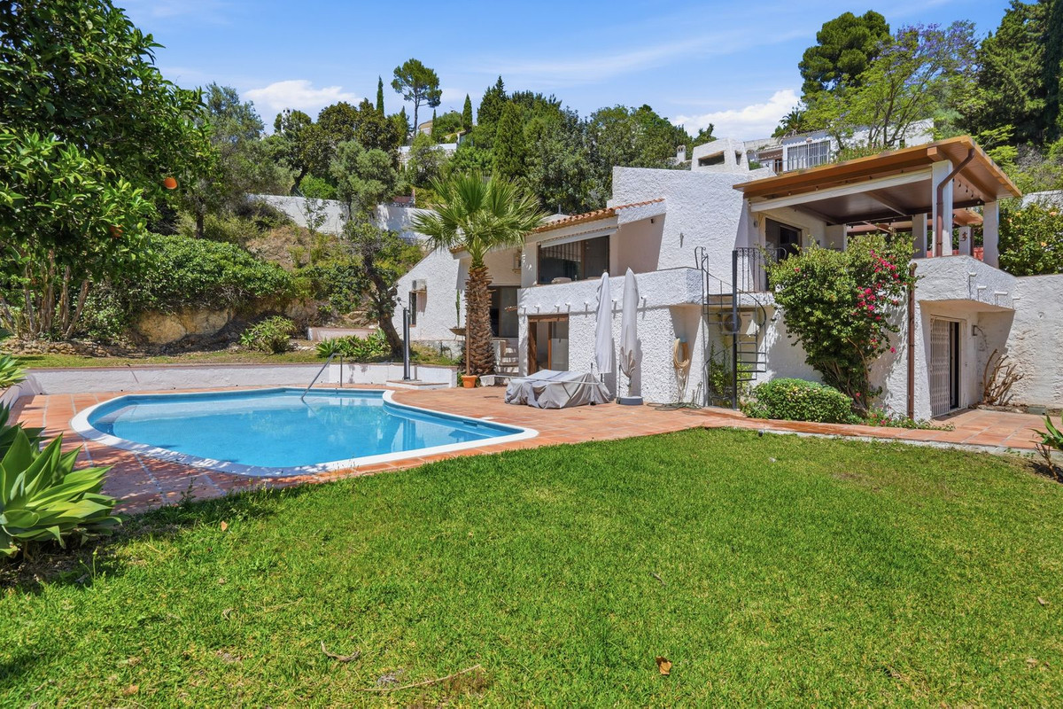 Se vende Villa - Chalet de 4 dormitorios en Costa Del Sol, Málaga, España