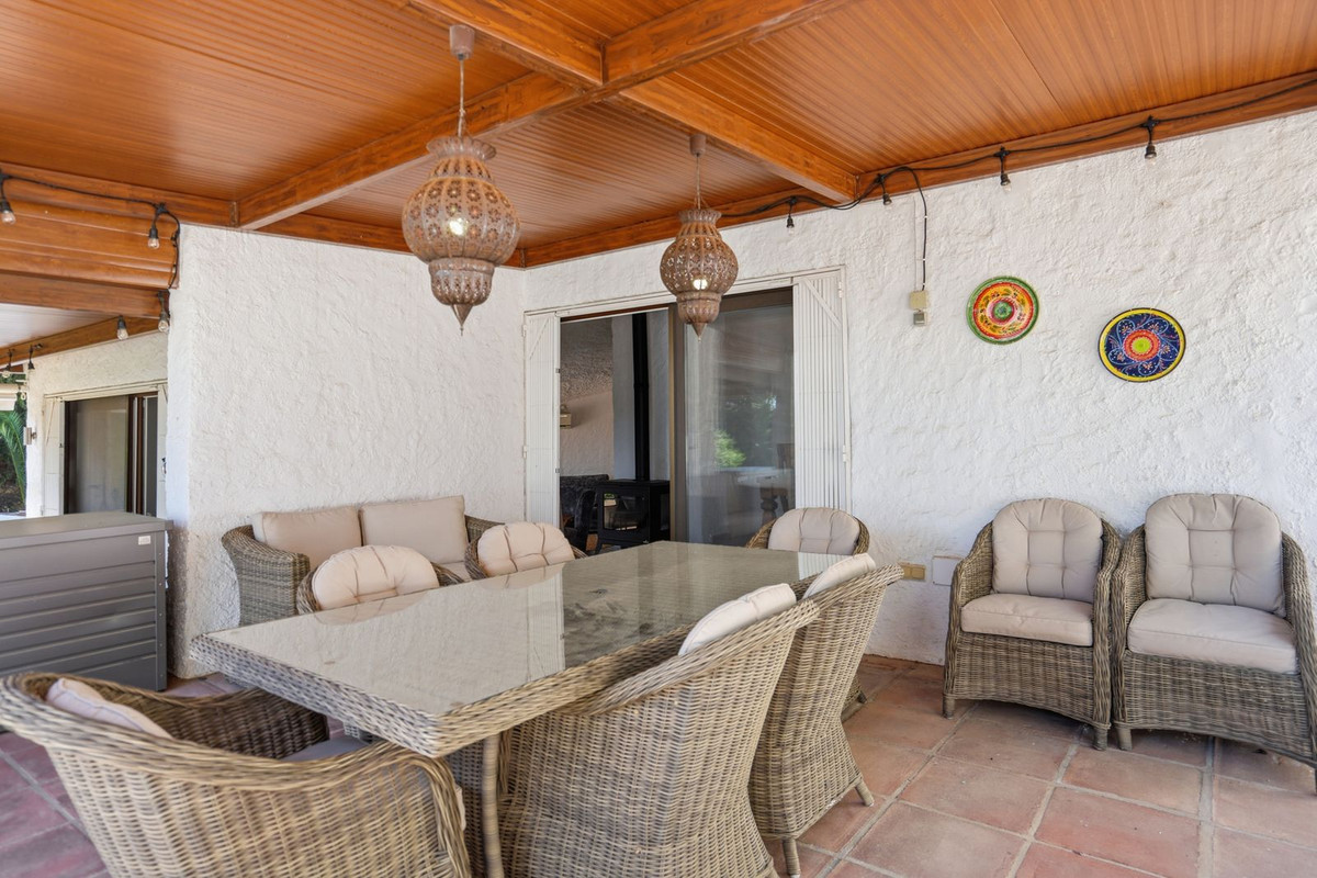 Se vende Villa - Chalet de 4 dormitorios en Costa Del Sol, Málaga, España
