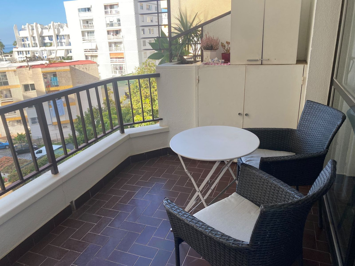 Se vende Apartamento Planta Media de 2 dormitorios en Costa Del Sol, Málaga, España
