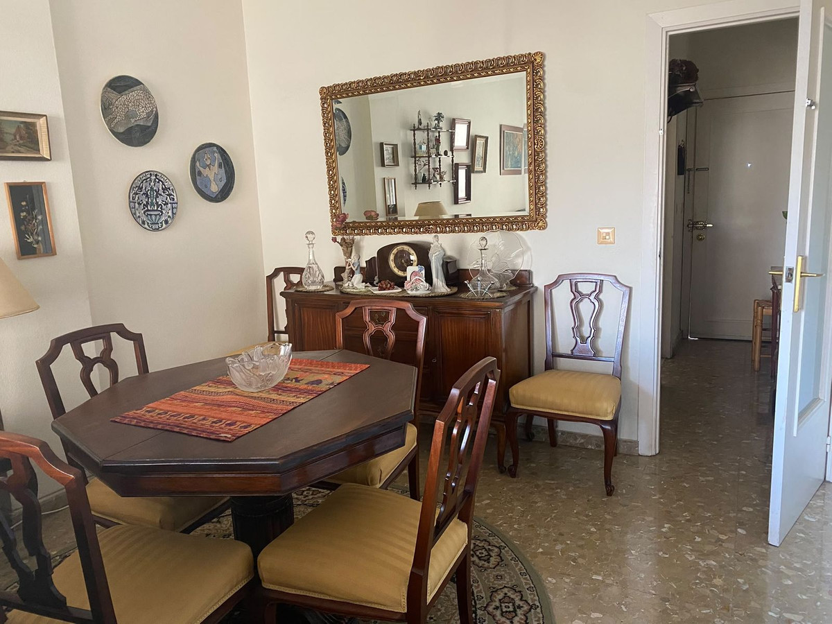 Se vende Apartamento Planta Media de 2 dormitorios en Costa Del Sol, Málaga, España