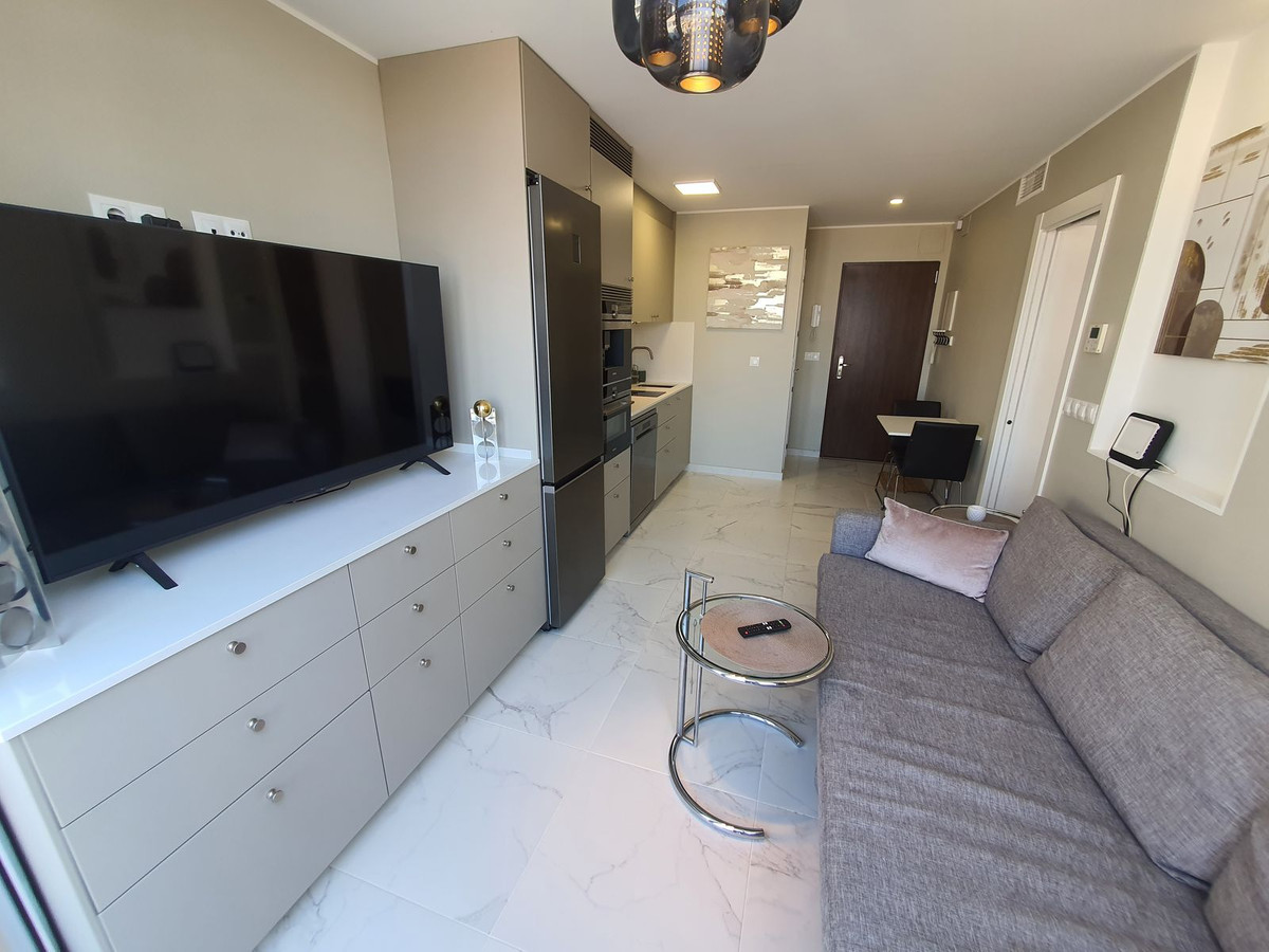 2 Bed Apartment for sale in Fuengirola Costa Del Sol, Málaga, Spain