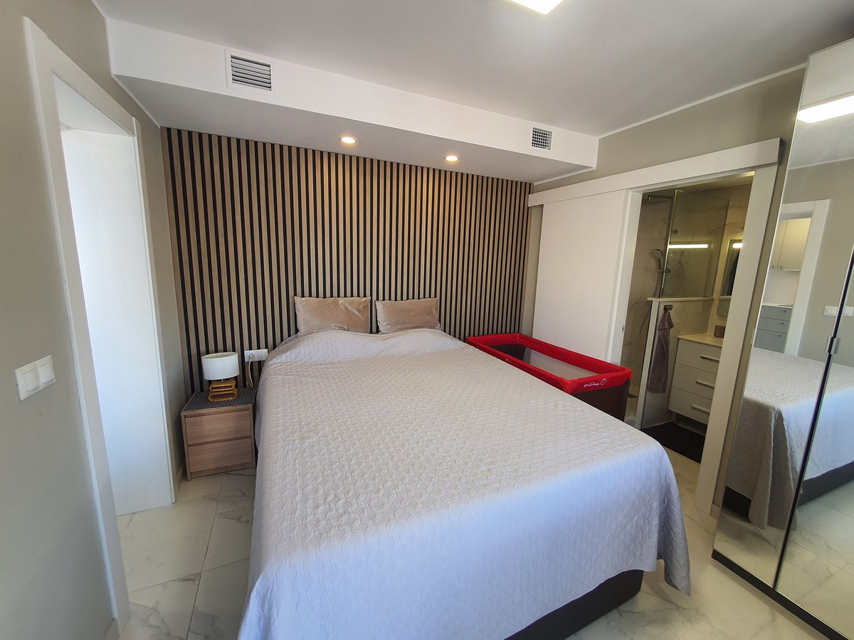 2 Bed Apartment for sale in Fuengirola Costa Del Sol, Málaga, Spain