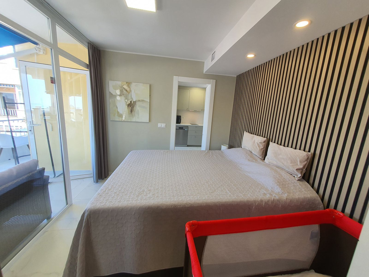 2 Bed Apartment for sale in Fuengirola Costa Del Sol, Málaga, Spain