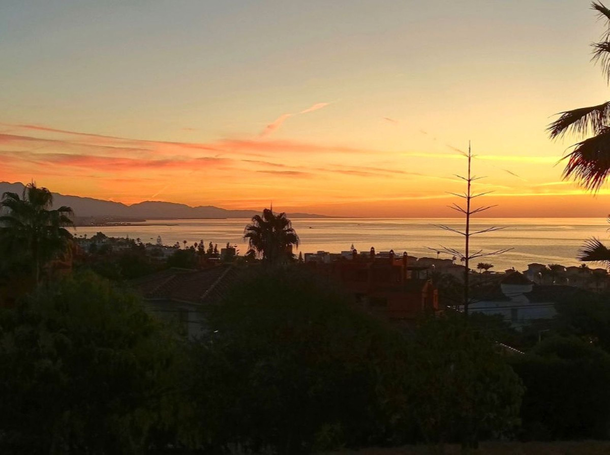 3 Bed Townhouse for sale in Estepona Costa Del Sol, Málaga, Spain