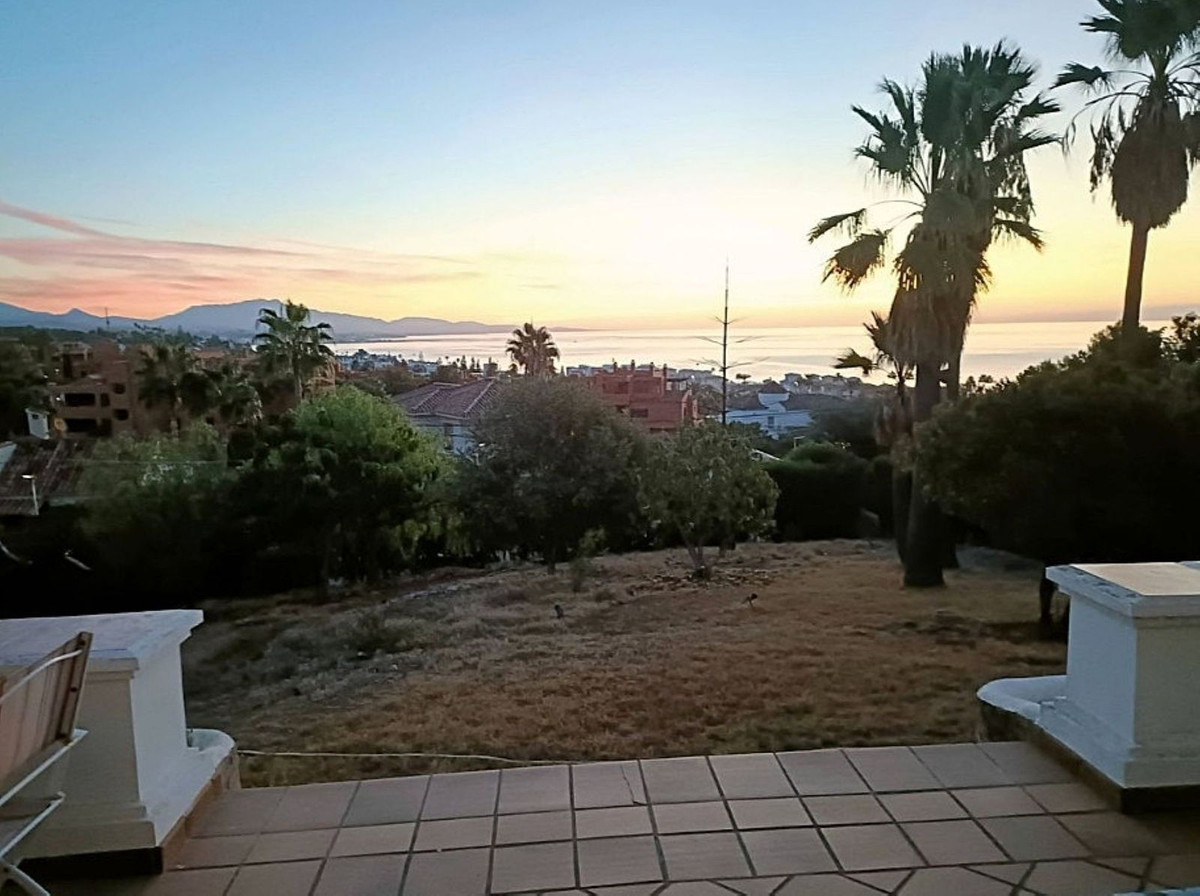 3 Bed Townhouse for sale in Estepona Costa Del Sol, Málaga, Spain