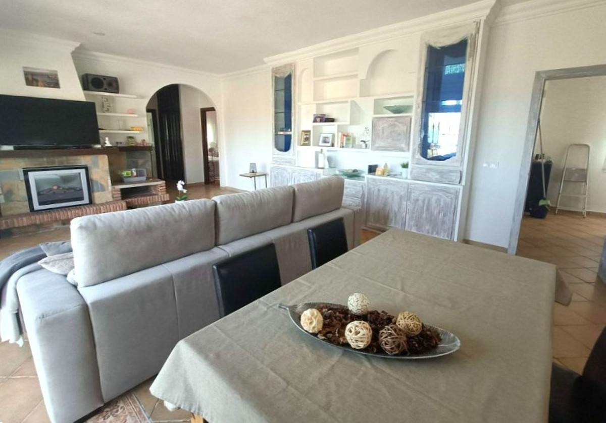 3 Bed Townhouse for sale in Estepona Costa Del Sol, Málaga, Spain