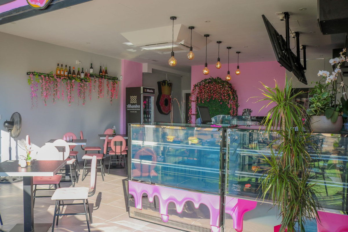 Commercial unit for sale in Fuengirola Costa Del Sol, Málaga, Spain