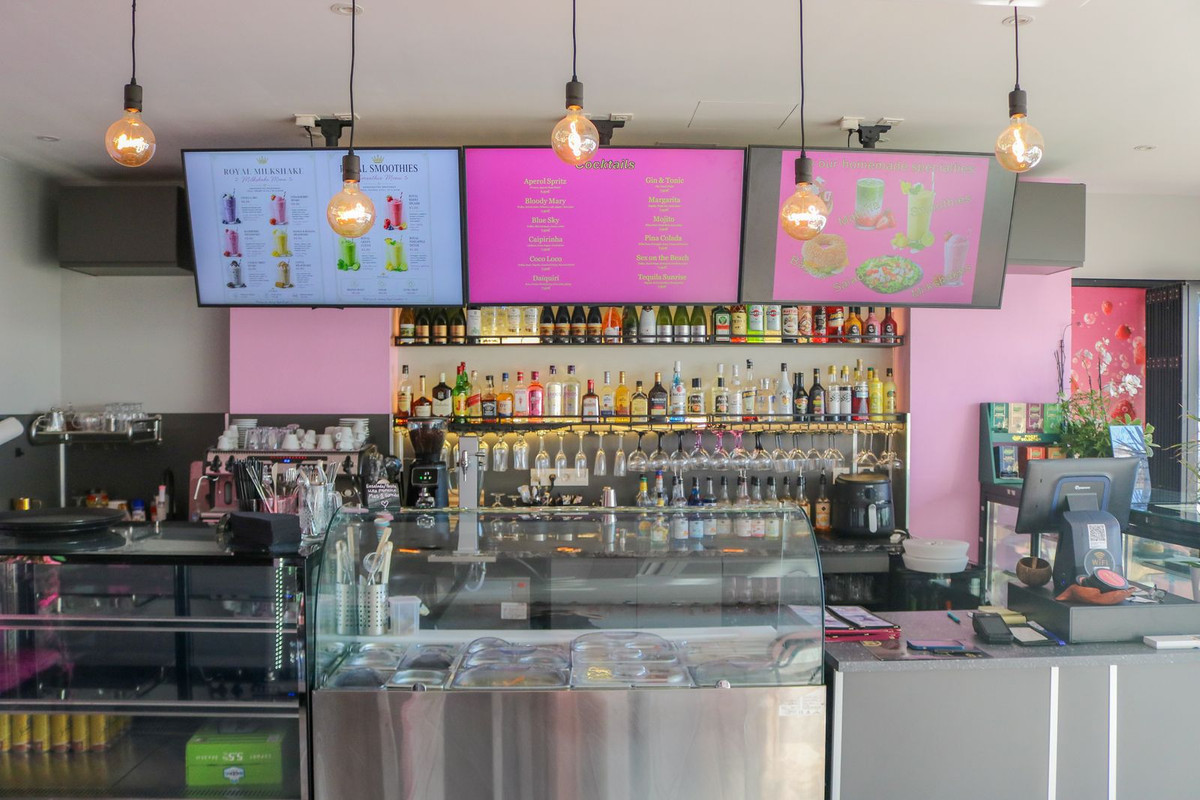 Commercial unit for sale in Fuengirola Costa Del Sol, Málaga, Spain