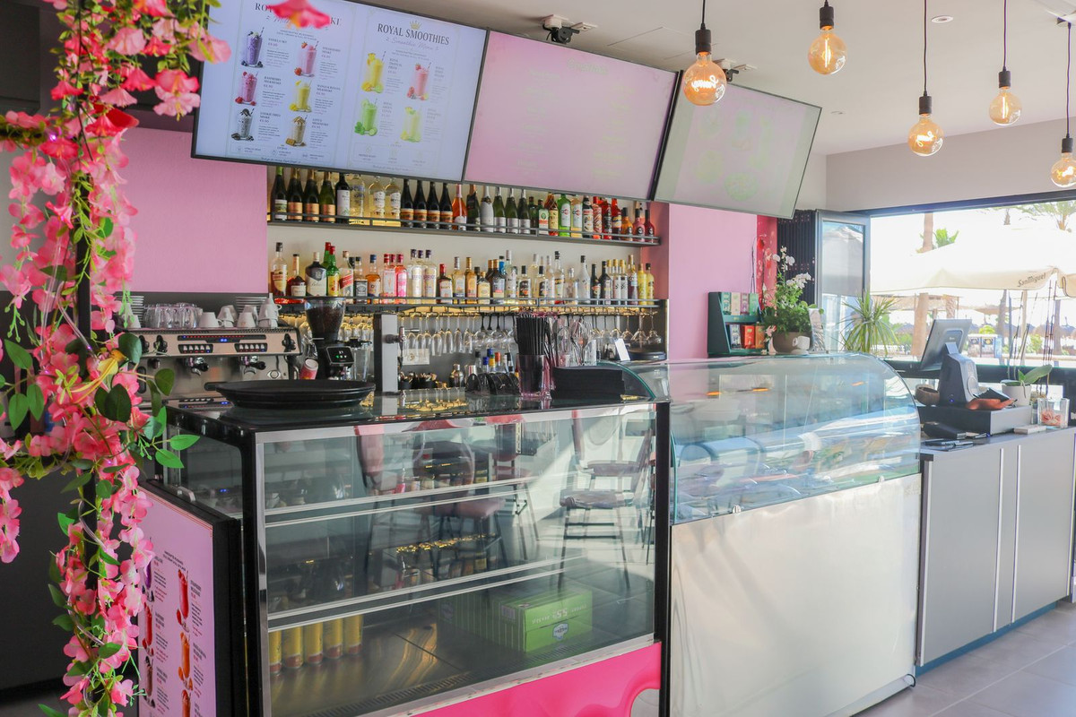 Commercial unit for sale in Fuengirola Costa Del Sol, Málaga, Spain