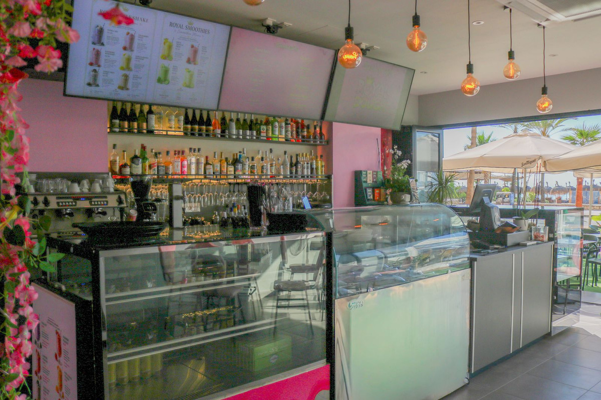Commercial unit for sale in Fuengirola Costa Del Sol, Málaga, Spain