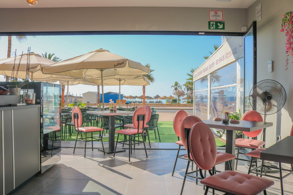 Commercial unit for sale in Fuengirola Costa Del Sol, Málaga, Spain