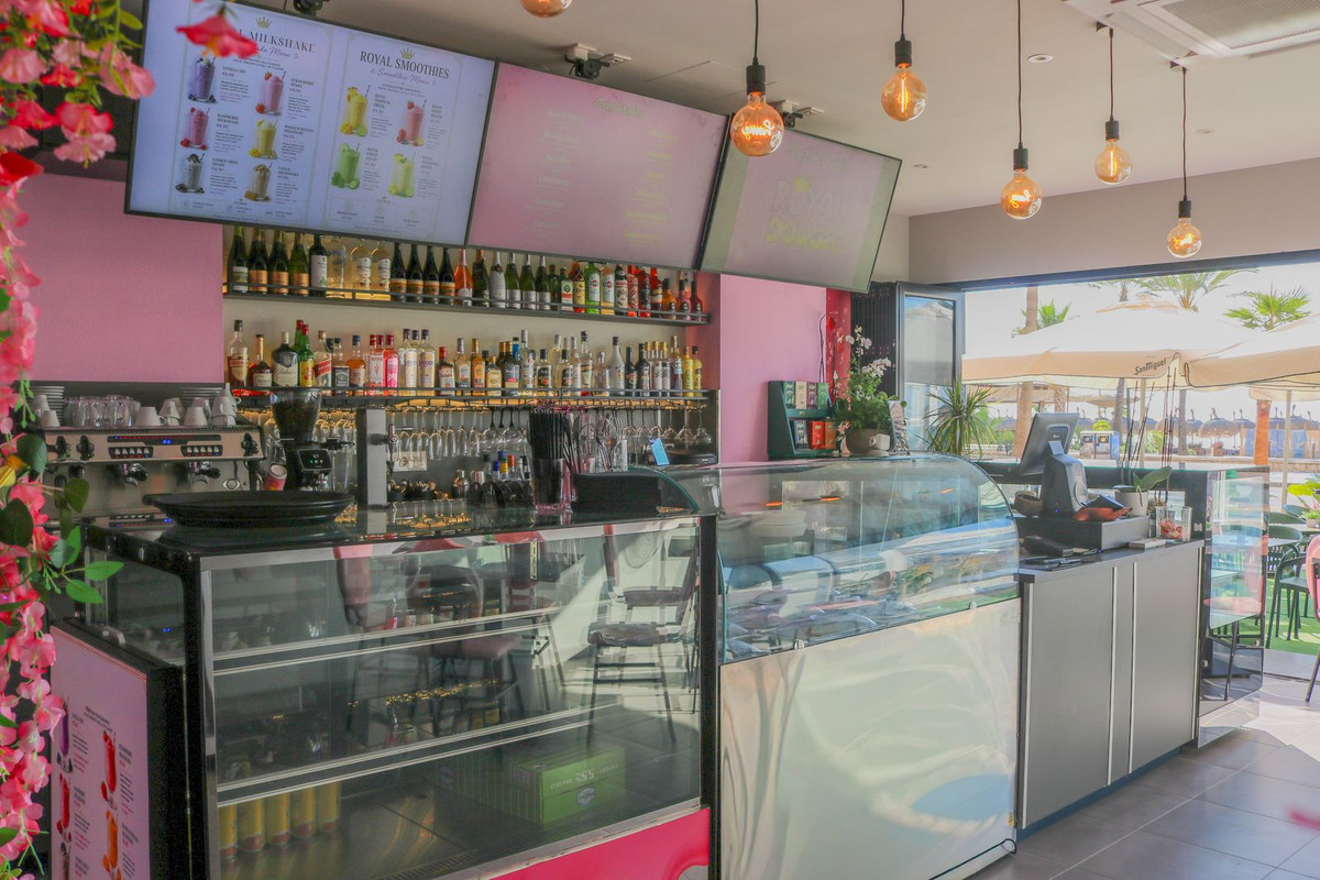 Commercial unit for sale in Fuengirola Costa Del Sol, Málaga, Spain