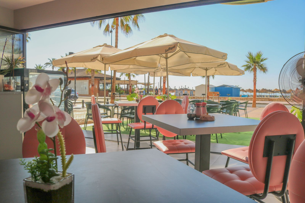 Commercial unit for sale in Fuengirola Costa Del Sol, Málaga, Spain