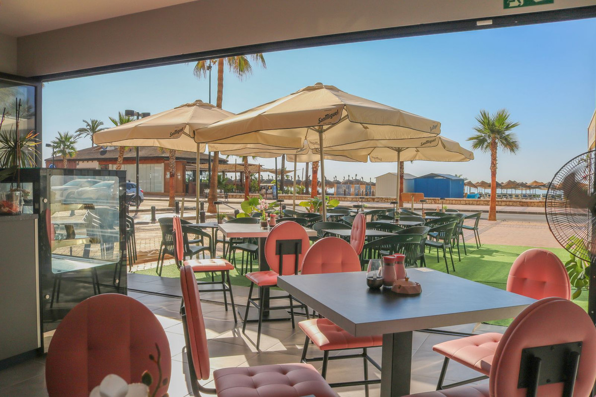 Commercial unit for sale in Fuengirola Costa Del Sol, Málaga, Spain
