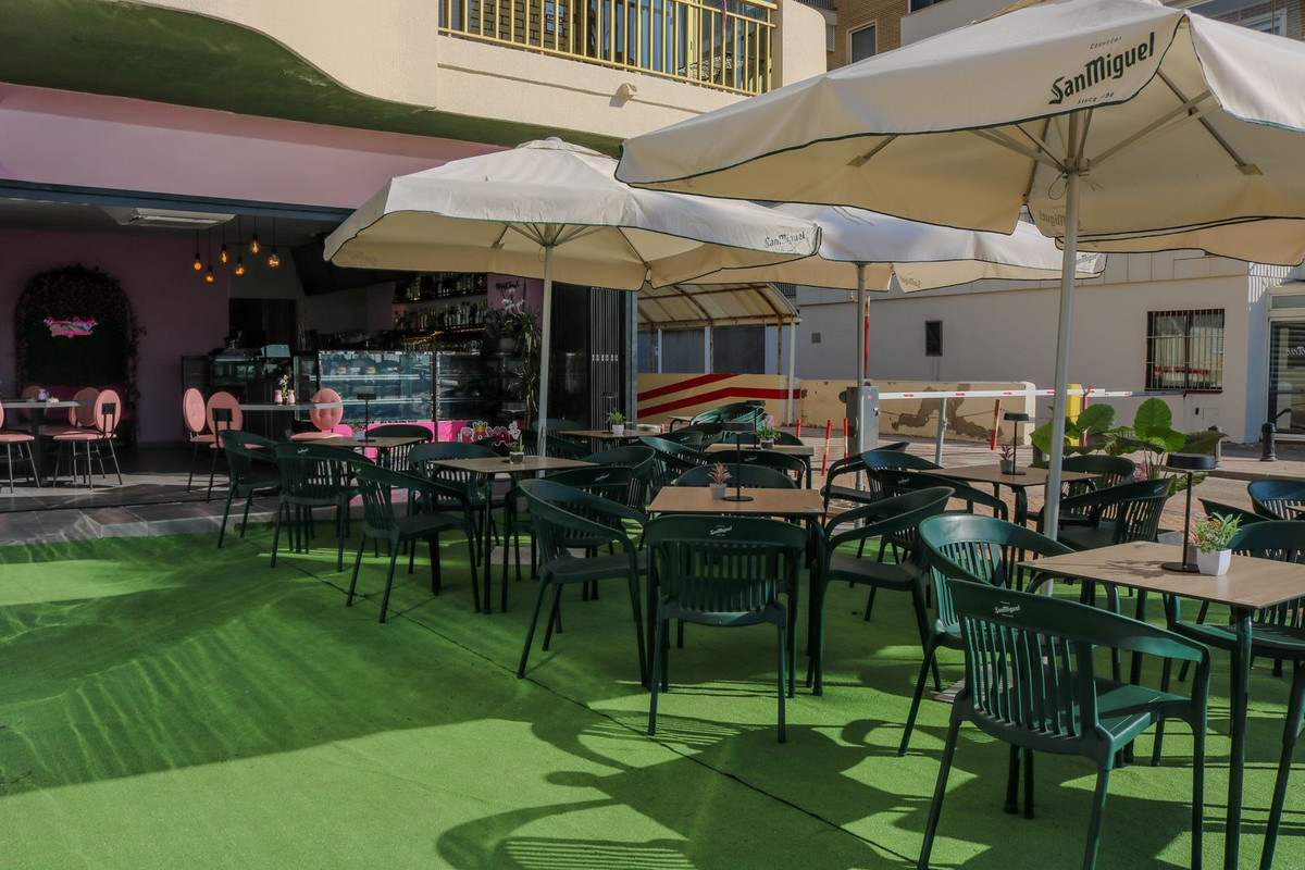 Commercial unit for sale in Fuengirola Costa Del Sol, Málaga, Spain