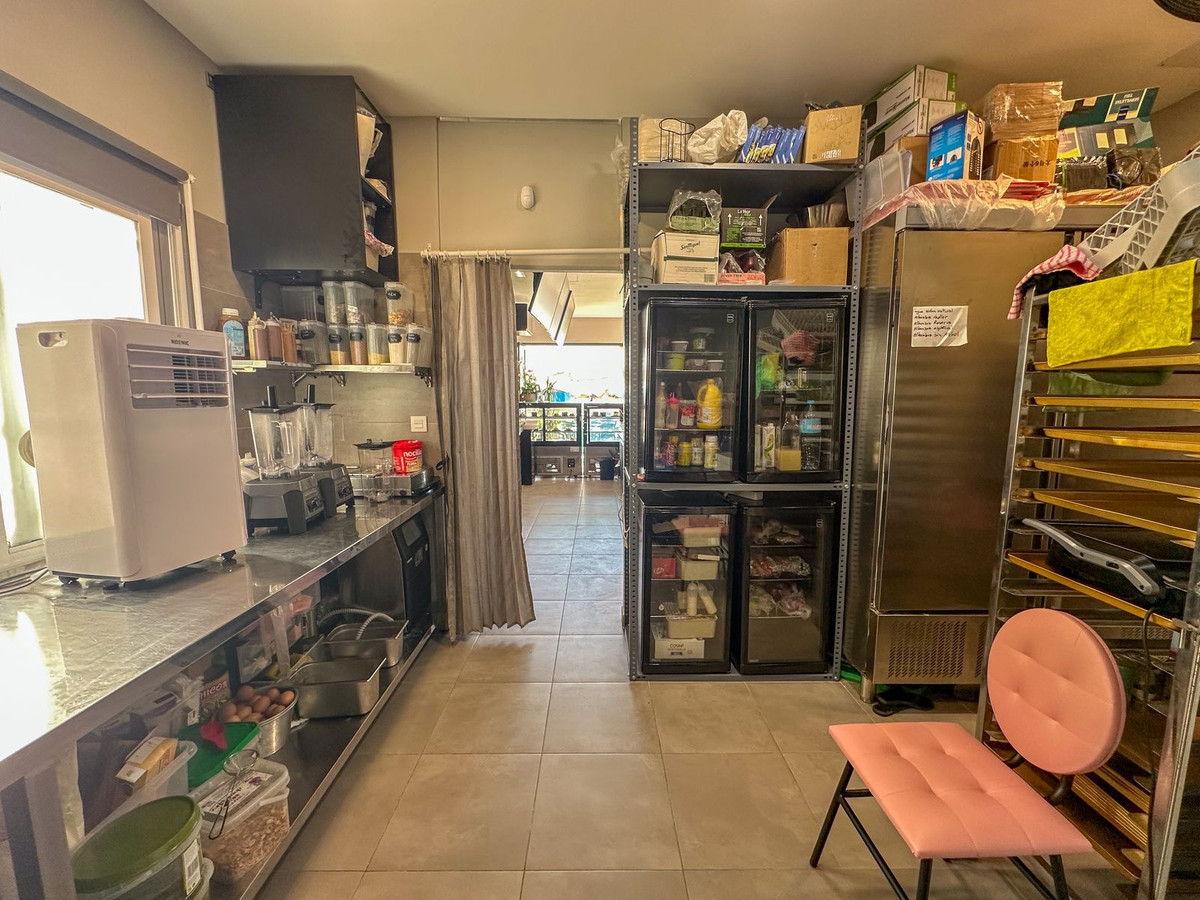 Commercial unit for sale in Fuengirola Costa Del Sol, Málaga, Spain