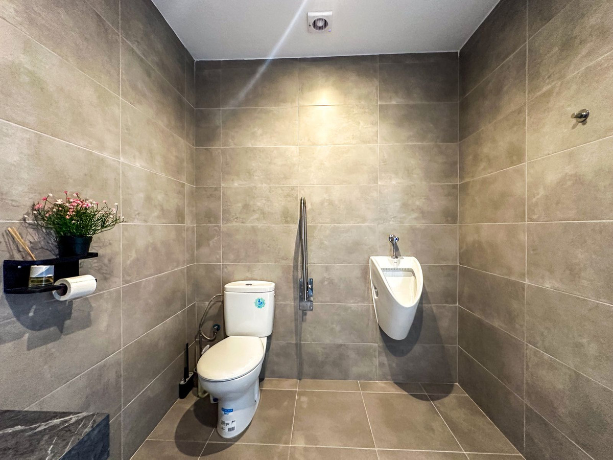 Commercial unit for sale in Fuengirola Costa Del Sol, Málaga, Spain