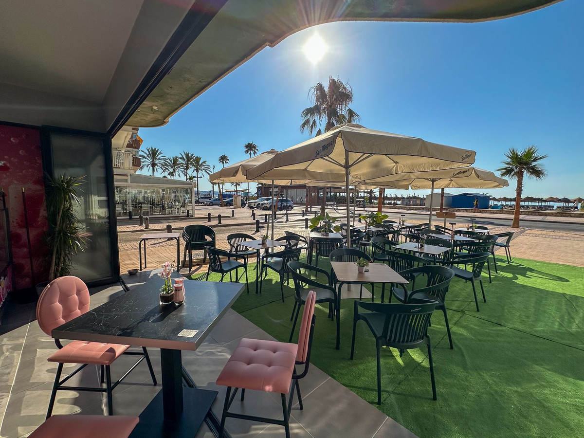 Commercial unit for sale in Fuengirola Costa Del Sol, Málaga, Spain