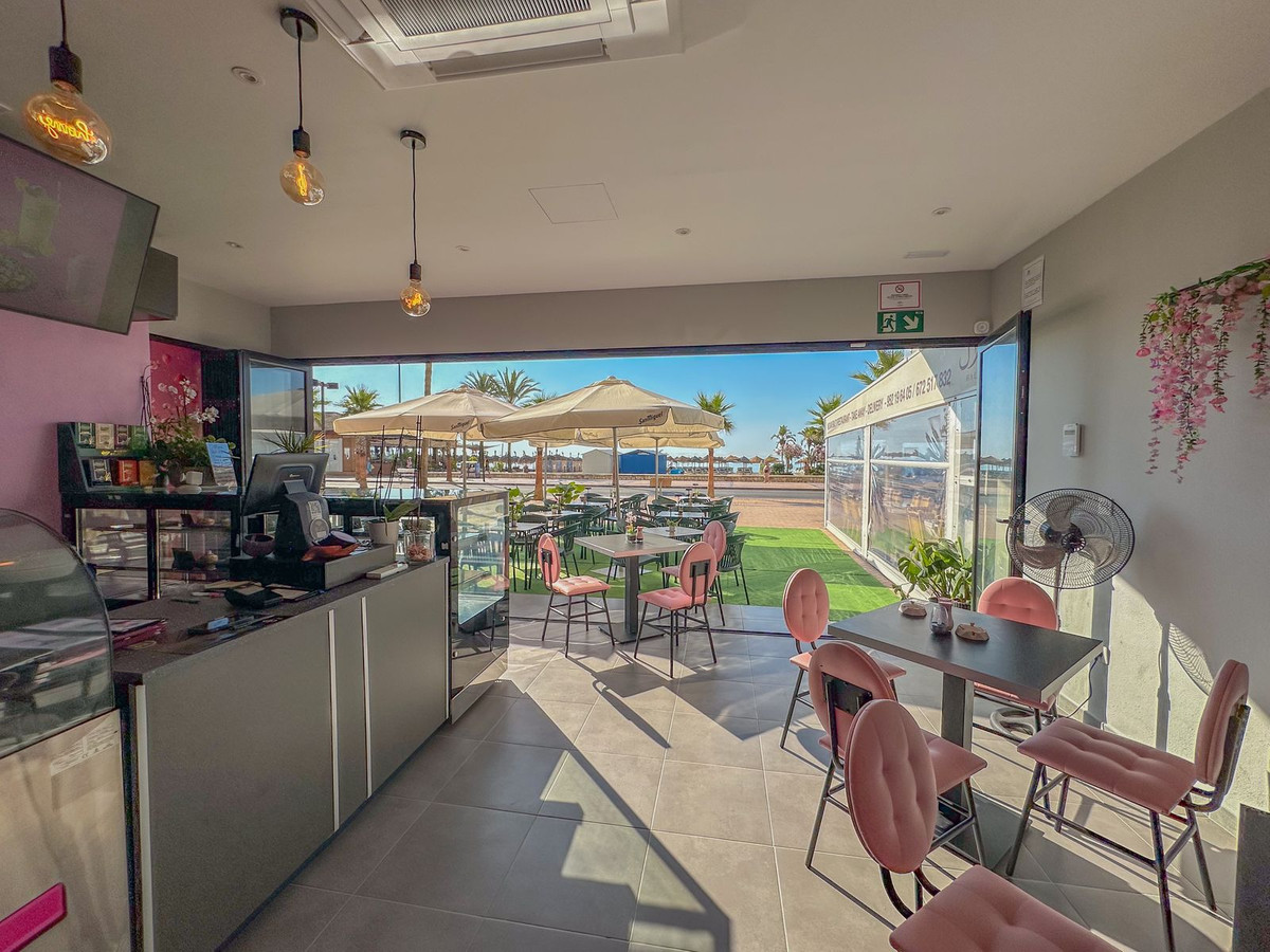 Commercial unit for sale in Fuengirola Costa Del Sol, Málaga, Spain