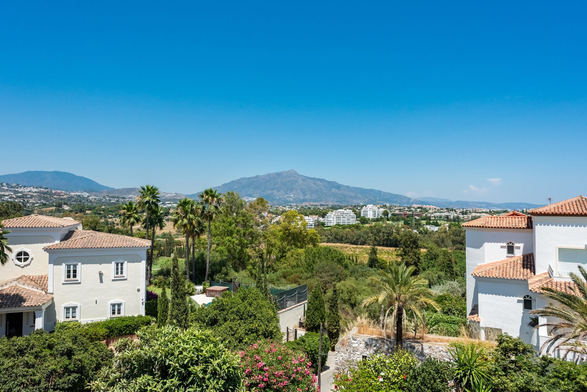 5 Bed Townhouse for sale in Atalaya Costa Del Sol, Málaga, Spain