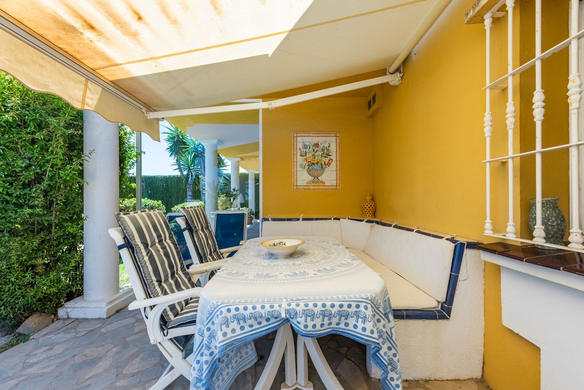 5 Bed Townhouse for sale in Atalaya Costa Del Sol, Málaga, Spain