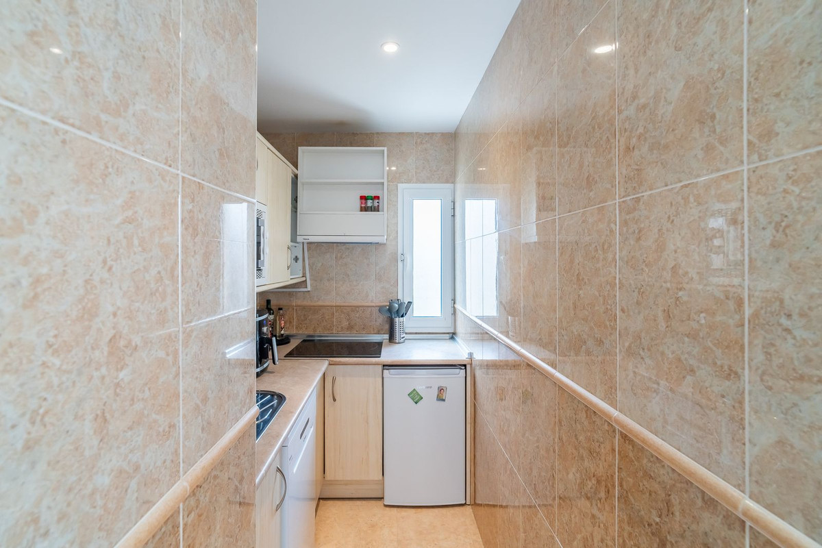 1 Bed Apartment for sale in Arroyo De La Miel Costa Del Sol, Málaga, Spain
