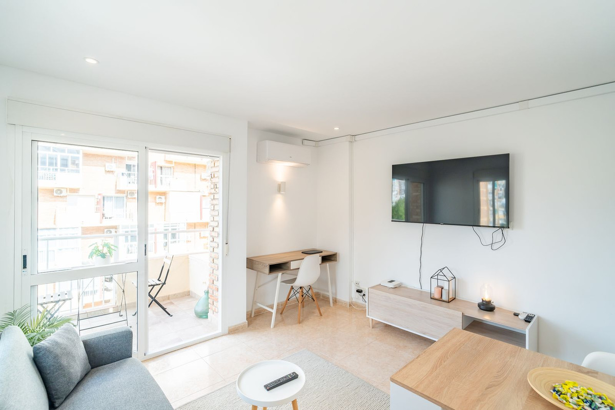 1 Bed Apartment for sale in Arroyo De La Miel Costa Del Sol, Málaga, Spain