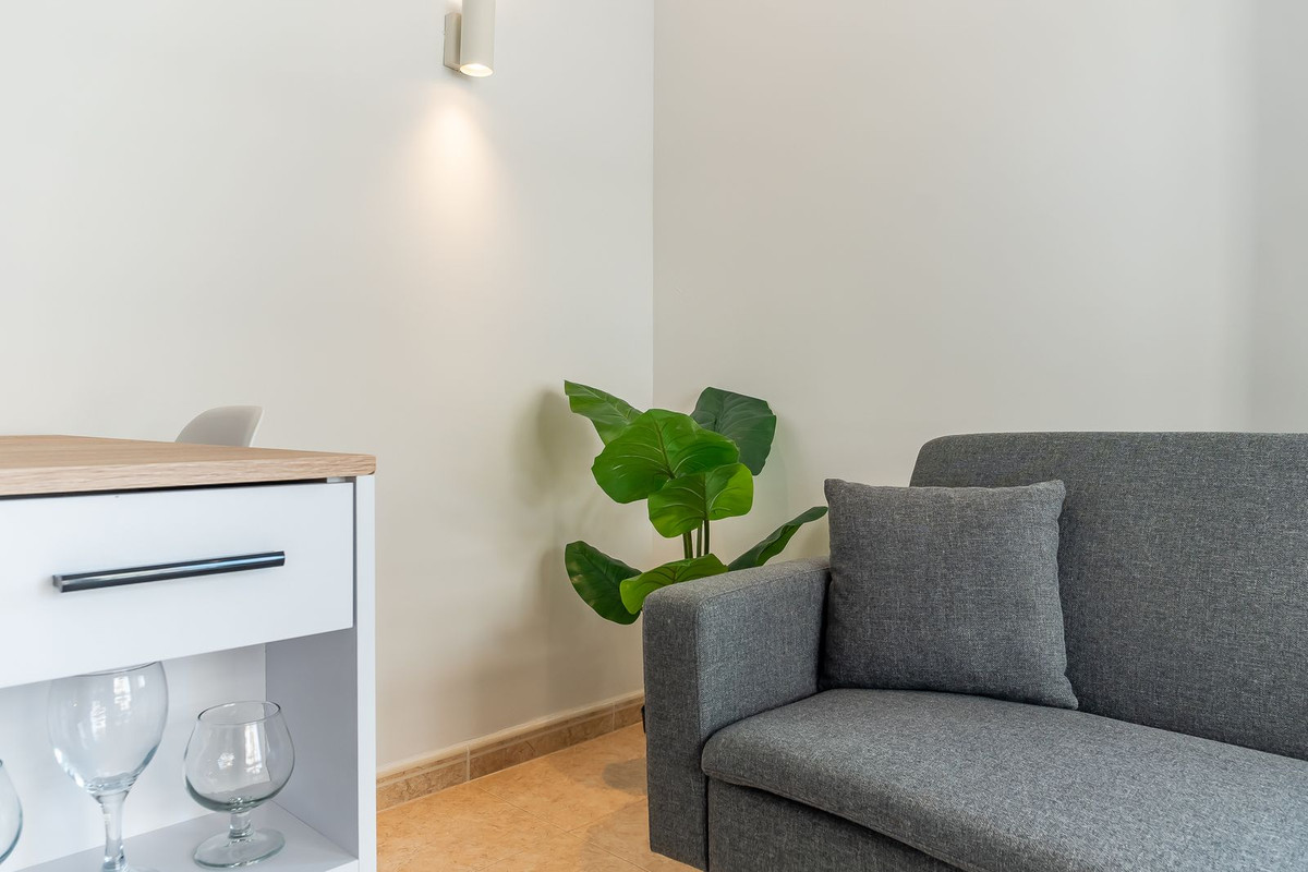 1 Bed Apartment for sale in Arroyo De La Miel Costa Del Sol, Málaga, Spain