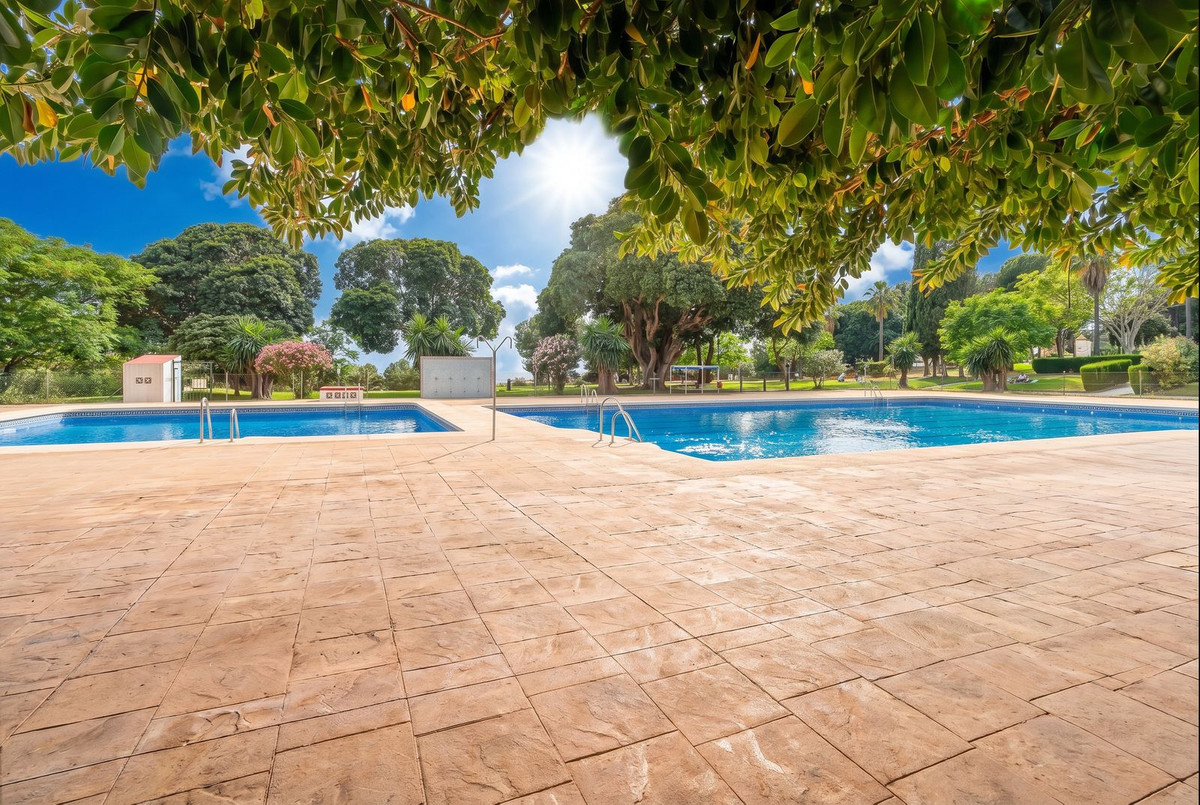 1 Bed Apartment for sale in Arroyo De La Miel Costa Del Sol, Málaga, Spain