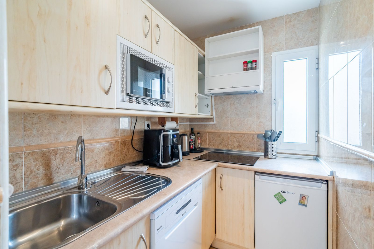 1 Bed Apartment for sale in Arroyo De La Miel Costa Del Sol, Málaga, Spain
