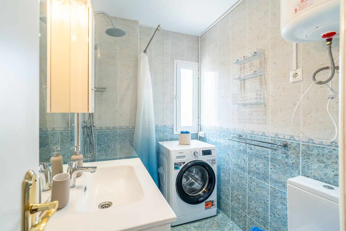 1 Bed Apartment for sale in Arroyo De La Miel Costa Del Sol, Málaga, Spain