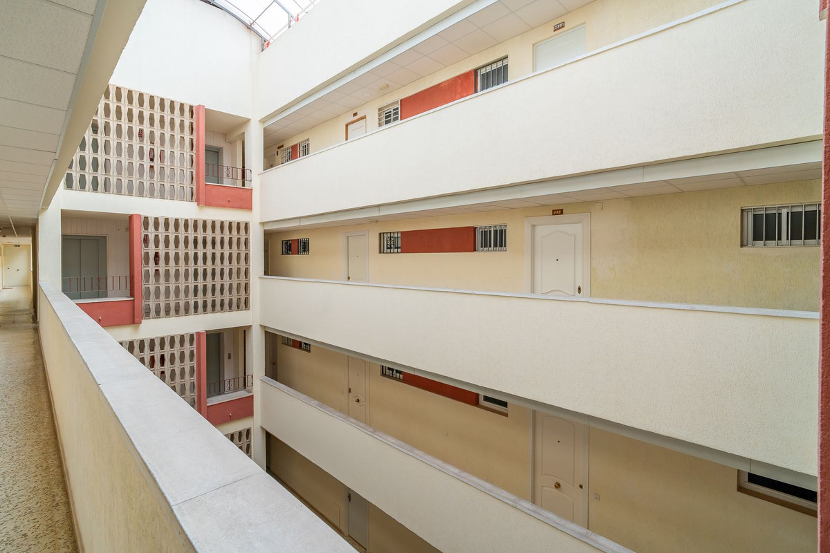 1 Bed Apartment for sale in Arroyo De La Miel Costa Del Sol, Málaga, Spain