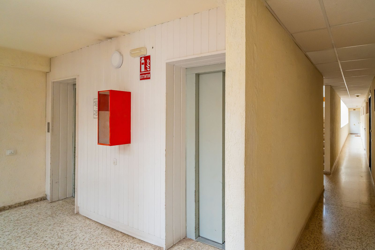 1 Bed Apartment for sale in Arroyo De La Miel Costa Del Sol, Málaga, Spain