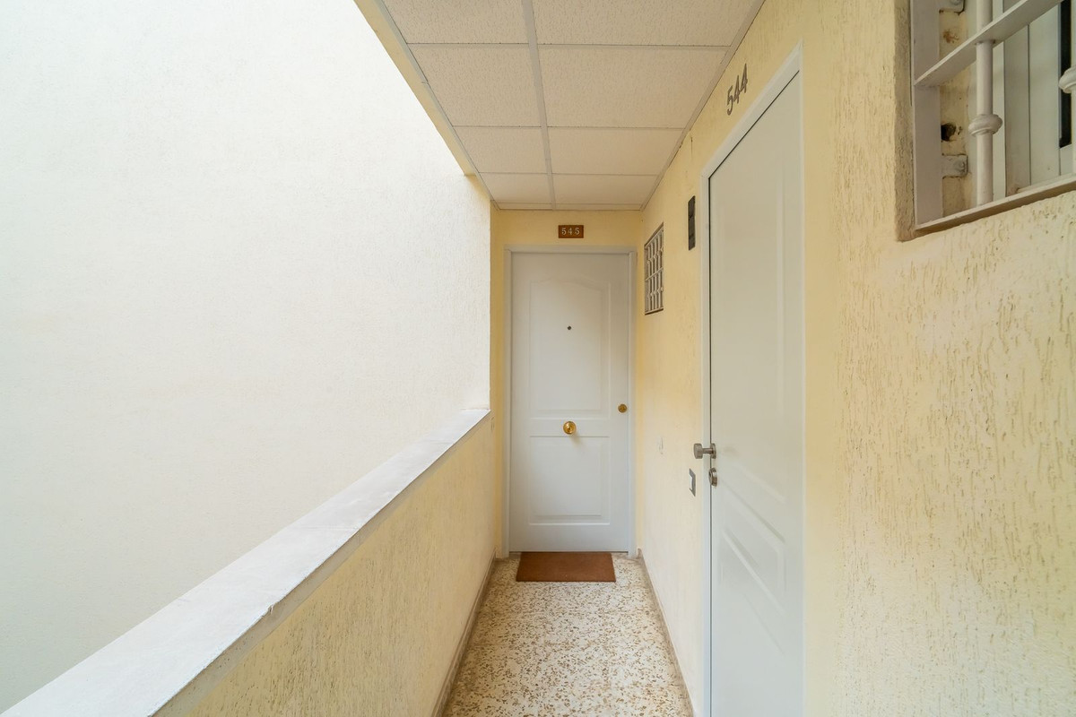 1 Bed Apartment for sale in Arroyo De La Miel Costa Del Sol, Málaga, Spain