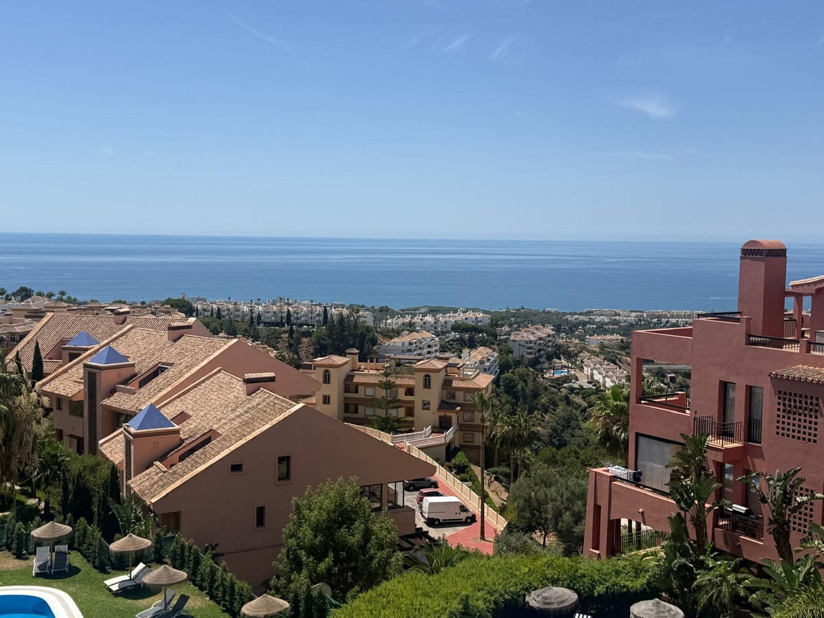 2 Bed Apartment for sale in Calahonda Costa Del Sol, Málaga, Spain