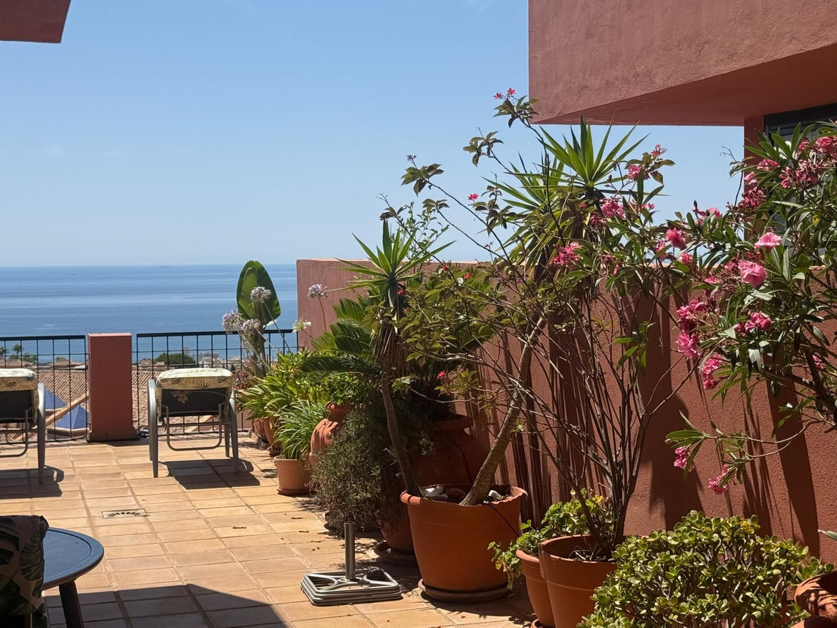 2 Bed Apartment for sale in Calahonda Costa Del Sol, Málaga, Spain