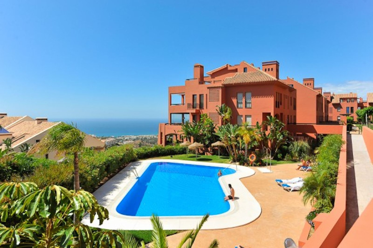 2 Bed Apartment for sale in Calahonda Costa Del Sol, Málaga, Spain